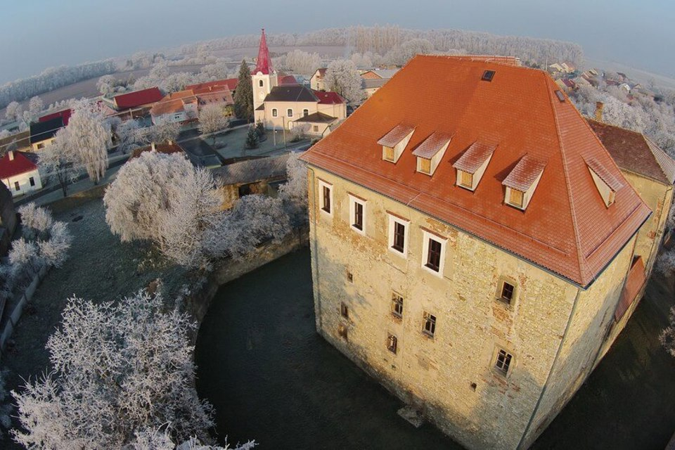 Ilustrační obrázek článku 'Zaostřeno na lokaci: hrad Kurovice'