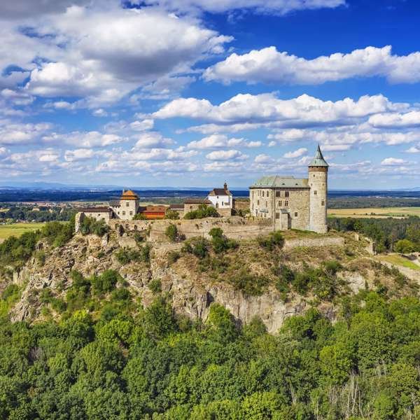 Image /media/ipwpcpvi/hrad-kunětická-hora_lukáš-zeman_2020-malá.jpg
