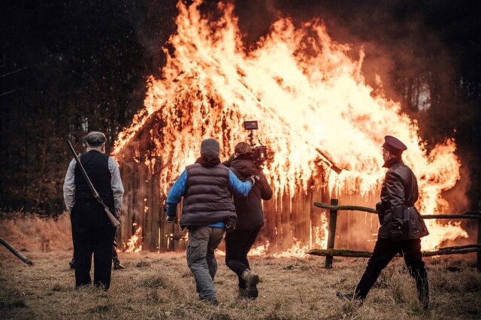 Ilustrační obrázek článku 'Na filmovém place „Ve válce a lásce“'