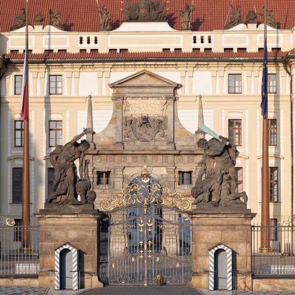 Obrázek /media/n3mjehi1/prague_streets_21.jpg