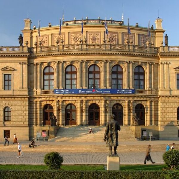 Image /media/xuqlm5c1/praha_-_rudolfinum_800x533.jpg