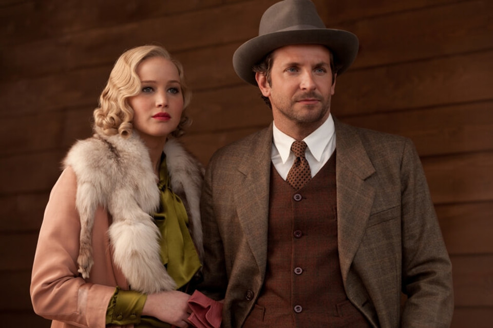 Ilustrační obrázek článku 'Jennifer Lawrence and Bradley Cooper Featured in First Image for "Serena"'