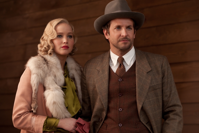 (english) Jennifer Lawrence and Bradley Cooper Featured in First Image for „Serena“