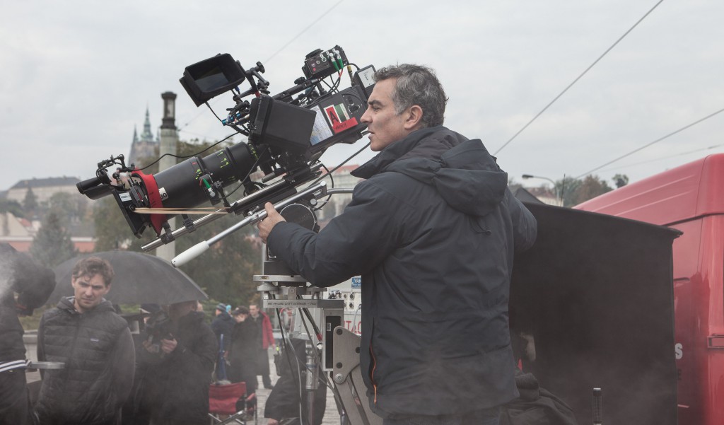 Michael Douglas při natáčení v Praze vzpomíná, jak ve Varech poznal Havla