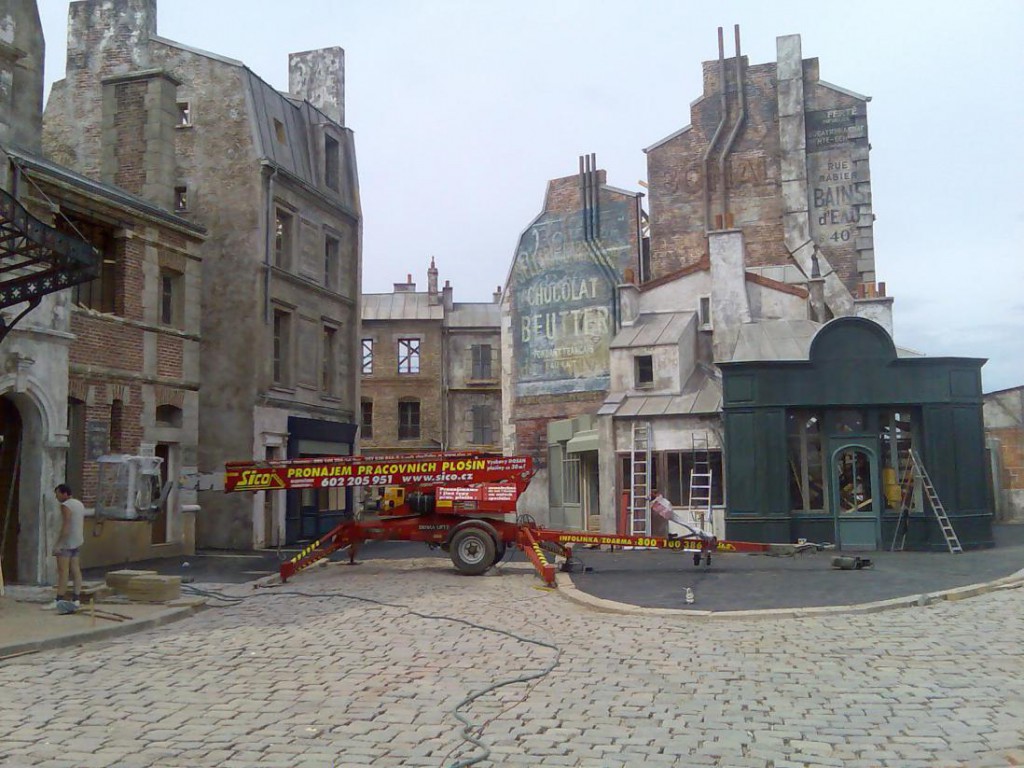 (english) Shooting Paris in Prague – On the Set of „Faubourg 36“
