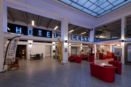 Pardubice, bývalý hotel Grand | Foto: Czech Film Commission